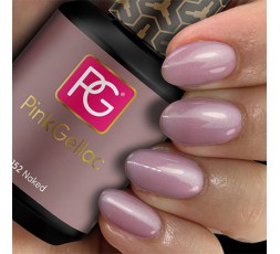 El 152 Naked de Pink Gellac es un pintauñas permanente de color púrpura malva con un encantador destello