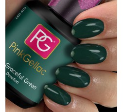 Verde oscuro en última tendencia para tus uñas.